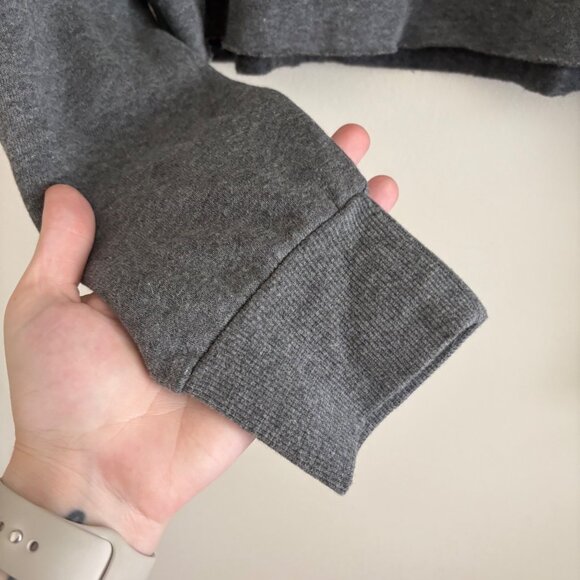 Colsie Crewneck Cropped Pullover Sweatshirt Grey Women’s Size M - Picture 6 of 8